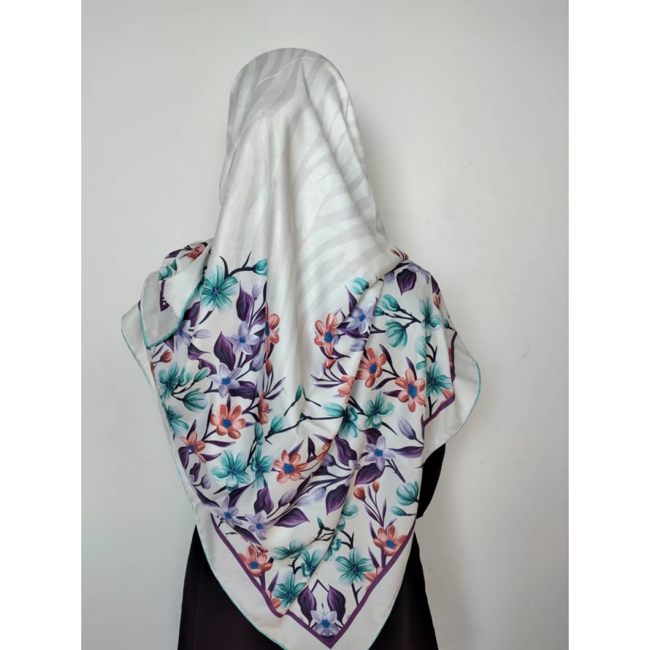 روسری ابریشم زنانه ژاکارد مدل LV کد lv191C03