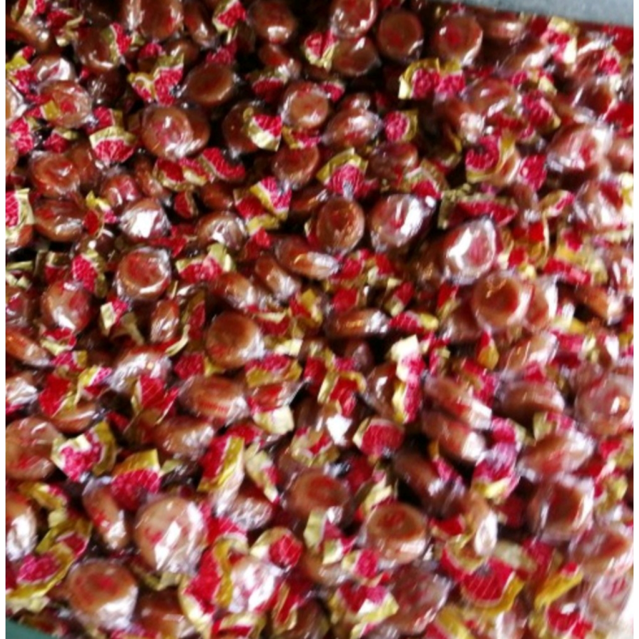 شکلات خامه ای قهوه ۵۰۰ گرم آقای عطار