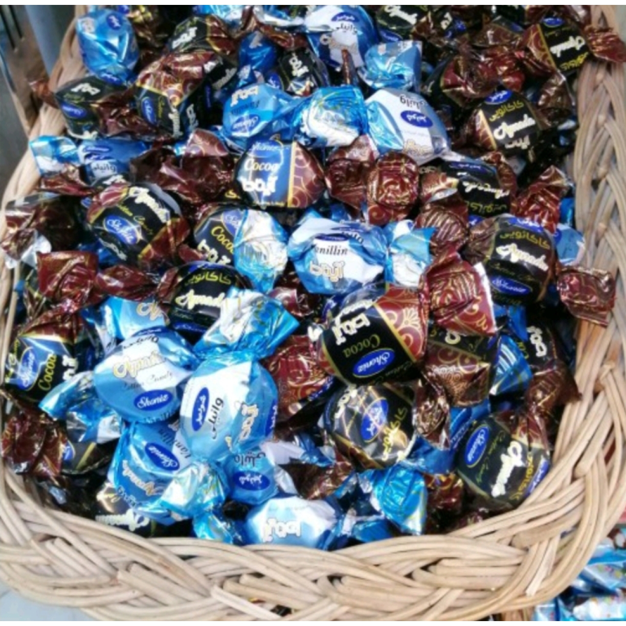 شکلات پشمکی ۴۰۰ گرم آقای عطار