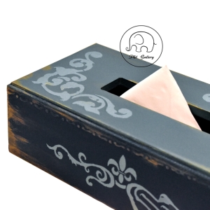 جعبه دستمال کاغذی چوبی با نقوش برجسته و کهنه کاری طلایی