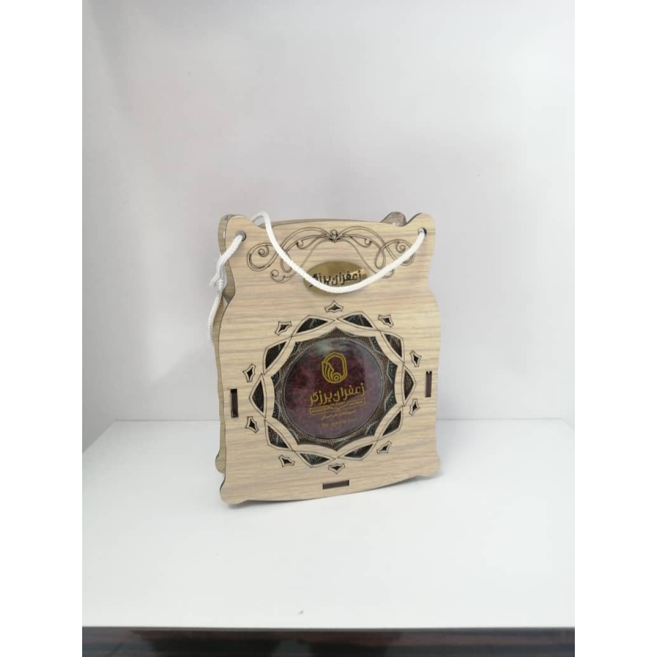 زعفران سرگل خاتم ۳ گرم آقای آجیل