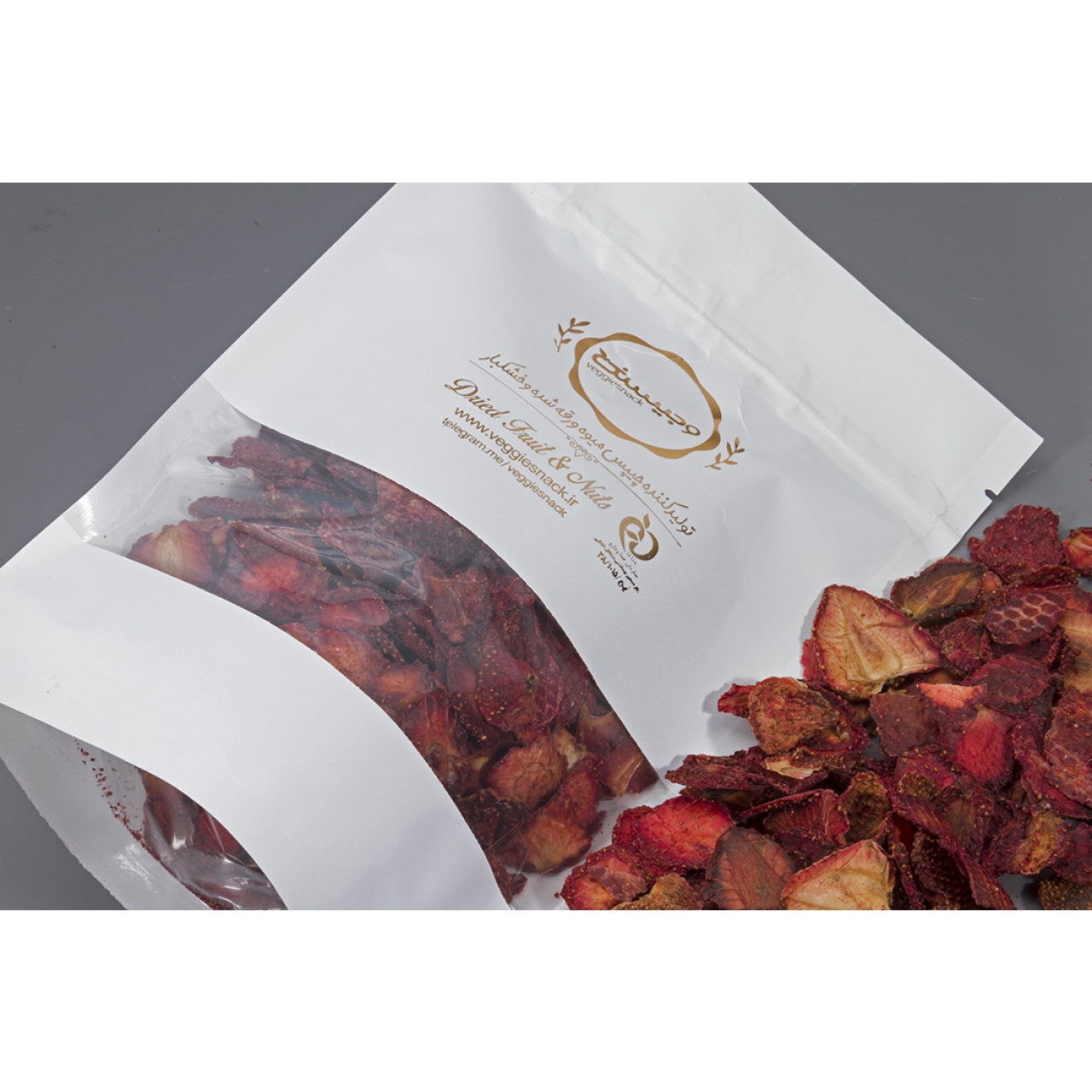 میوه خشک توت فرنگی 250 گرم وجیسنک