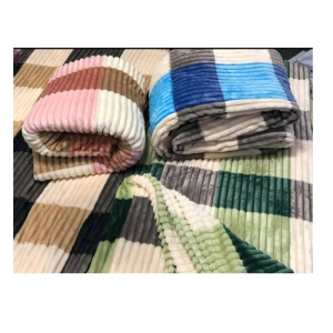 پتو مسافرتی مدل ژله ای پلیسه چهار خونه سایز 200 × 150 سانتی متر