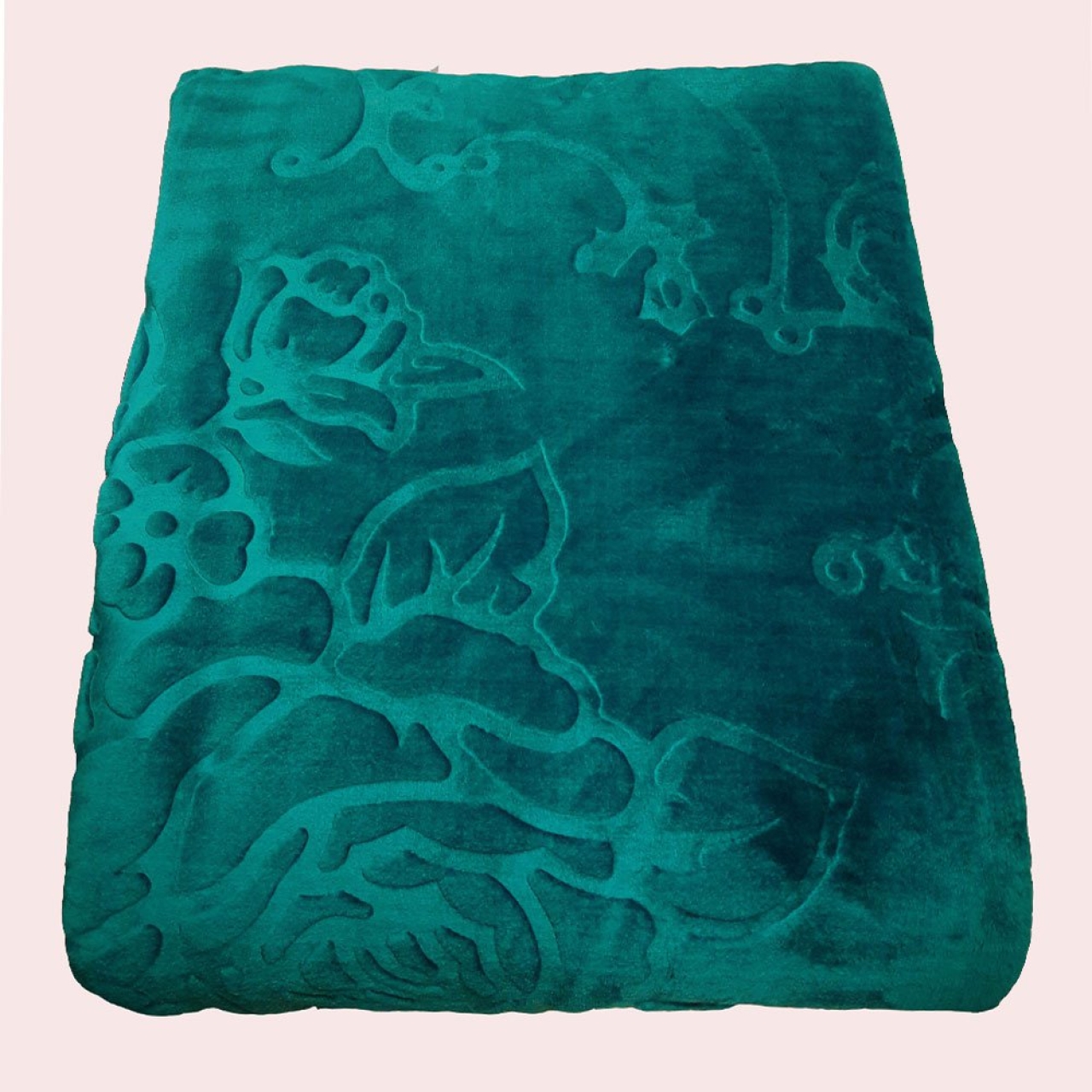 پتو شادیلون مدل چیکا طرح گلبرجسته کد700 سایز 160x220 سانتیمتر