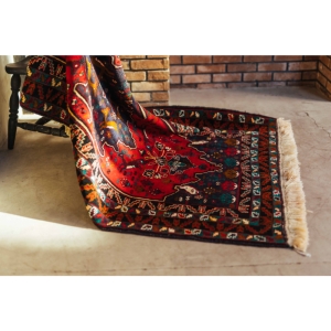قالیچه بلوچ زمینه لاکی 108×200