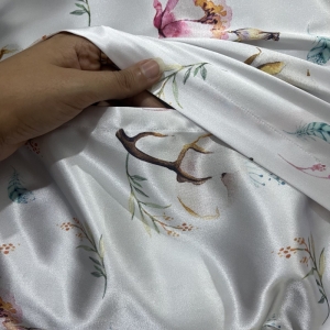 ساتن ابریشم طرح گل پنبه