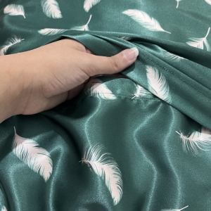ساتن ابریشم طرح پر