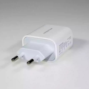 شارژر دیواری 20 وات کینگ استار مدل KW262PD