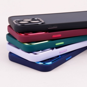 کاور مدل آیرون متال مات محافظ لنزدار مناسب برای گوشی موبایل آیفون  iPhone 12 Pro Max