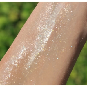 اسپری شیمر شاین بدن هدی موجی کد ۰۶