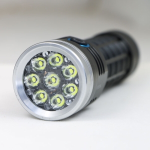 چراغ قوه حرارتی پلیسی 8 لامپ مدل SMALL SUN W5185