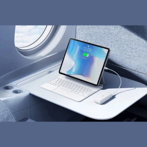  پاوربانک 10000 شارژ سریع 30 وات Type-C و USB یوگرین مدل PB502 25185 