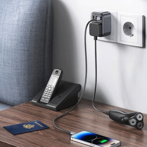  چندراهی برق و شارژر دیواری یک سوکت، یک تایپ‌سی و دو یو‌اس‌بی 30 وات یوگرین مدل CD314 15290 
