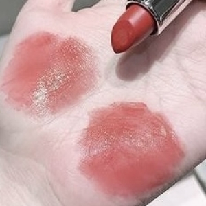 رژ لب جامد کریستالی gege bear مدل قلبی شماره ۲