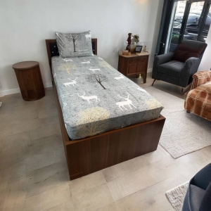 ملحفه کشدار ترک تکنفره دوتکه Cheshik مدل دنیا سایز 90*200 سانتی متر