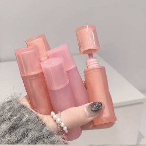 لیپ گلاس گی گی بیر مدل خیس پاستیلی GEGE BEAR شماره 04