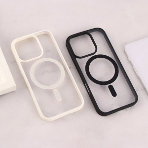 کاور PC شفاف دور رنگی مگ سیف مناسب برای گوشی موبایل آیفون iPhone 16 Pro 