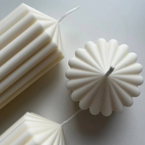 شمع مدل استوانه شیاردار مجموعه دو عددی حجم 90 گرمی