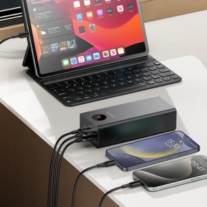 پاوربانک روموس مدل PEA27-282 ظرفیت 27000 میلی آمپر ساعت توان 65 وات