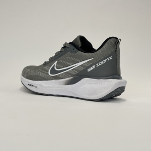 کفش ورزشی مردانه و زنانه نایک مدل زوم ایکس ران طوسی