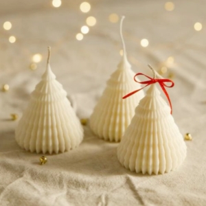 شمع کاج معطر مدل لاوسون 