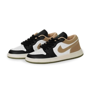 کتونی مردانه مدل نایک جردن رنگ سفید مشکی کرم