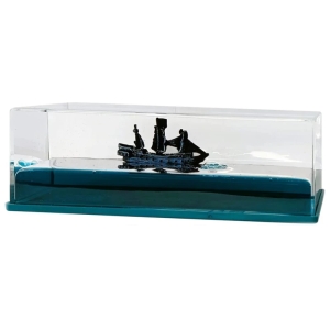 دکوری مدل کشتی معلق و شناور مدل کارائیب مروارید سیاه