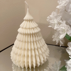 شمع کاج معطر مدل لاوسون 