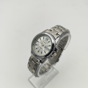 ساعت مچی عقربه ای زنانه کاسیو مدل 8123