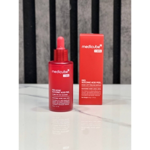 سرم پیلینگ مدی کیوب مدل سوکسینیک اسید حجم ۴۰ میل