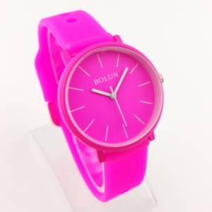 ساعت مچی عقربه ای زنانه بولون مدل BP3316