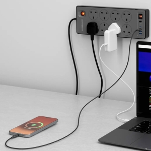  چند راهی برق 8 سوکت 2990 وات، دو USB و دو تایپ‌سی پاورولوژی مدل PWCUQC047BK 