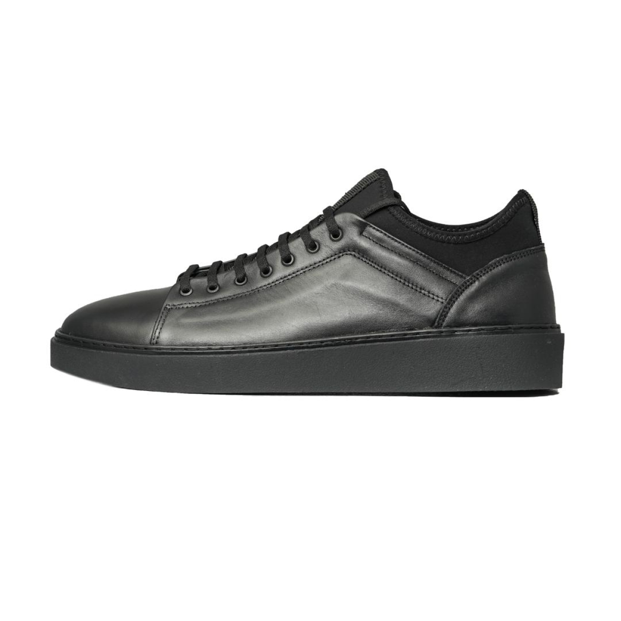 کفش مردانه چرم نعمتی اسپرت مدل pimenta بندی جورابی مشکی زیره مشکی