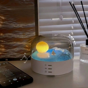  چراغ خواب رومیزی شارژی مدل LJC-213 طرح ماه 