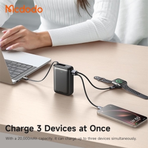  پاوربانک 20000 یو‌اس‌بی و تایپ‌سی 65 وات مک دودو MC-6370 با کابل متصل 