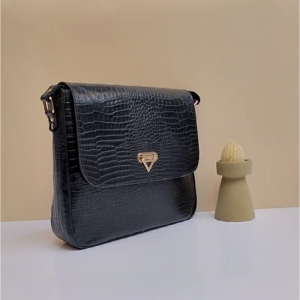 کیف دانشجویی چرم کد 2238