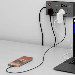  چند راهی 4 سوکت 2990 وات، 2 یو‌اس‌بی 18 وات و 2 تایپ‌سی 20 وات پاورولوژی مدل Powerology PWCUQC045BK 