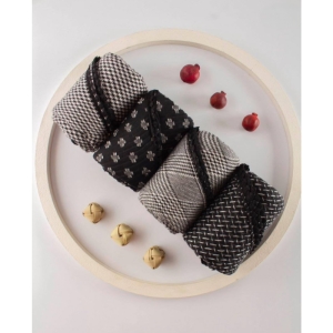 شال زنانه پلیسه نخ دور عدسی پاییزه - طرح شانا