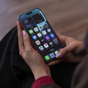 گوشی موبایل اپل مدل iPhone 16 Pro Max CH دو سیم کارت ظرفیت 256 گیگابایت و رم 8 گیگابایت - نات اکتیو