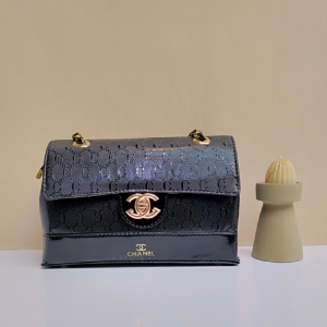 کیف دوشی زنانه کد BT456