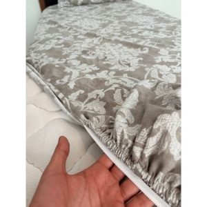 ملحفه کشدار و روبالشی یکنفره طرح الانزا سایز ۲۰۰*۹۰