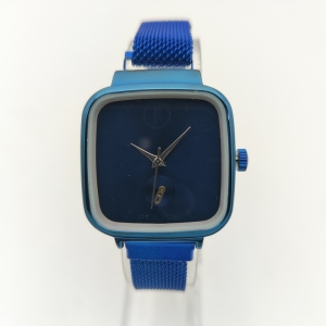 ساعت مچی عقربه ای زنانه پلیس مدل f2