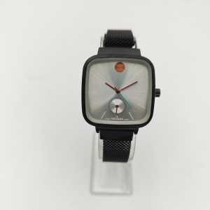 ساعت مچی عقربه ای زنانه مووادو مدل f1