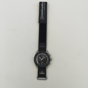 ساعت مچی عقربه ای مردانه امگا مدل moon-1