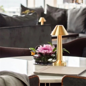 آباژور رومیزی مدل شارژی TK42