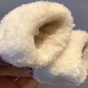 دستکش زنانه بافت مدل گوزنی رنگ نسکافه ای 