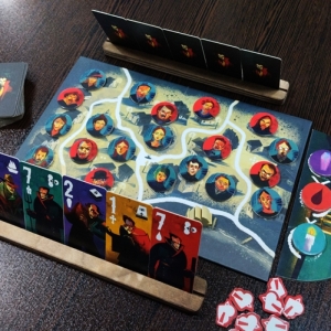 بازی فکری مانترا مدل  دراکولا در مقابل ون هلسینگ