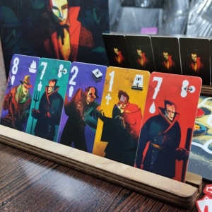 بازی فکری مانترا مدل  دراکولا در مقابل ون هلسینگ