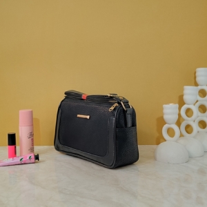 کیف دوشی زنانه کد B50