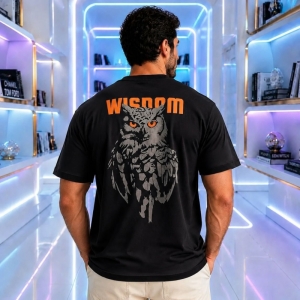 تیشرت مردانه قواره باکسی طرح Wisdom رنگ مشکی 